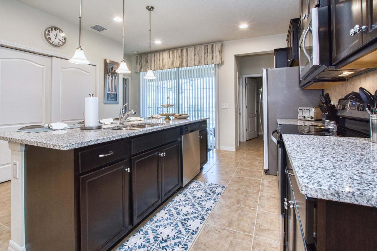 | Windsor at Westside-5 Bedrooms House w/pool-3715WW