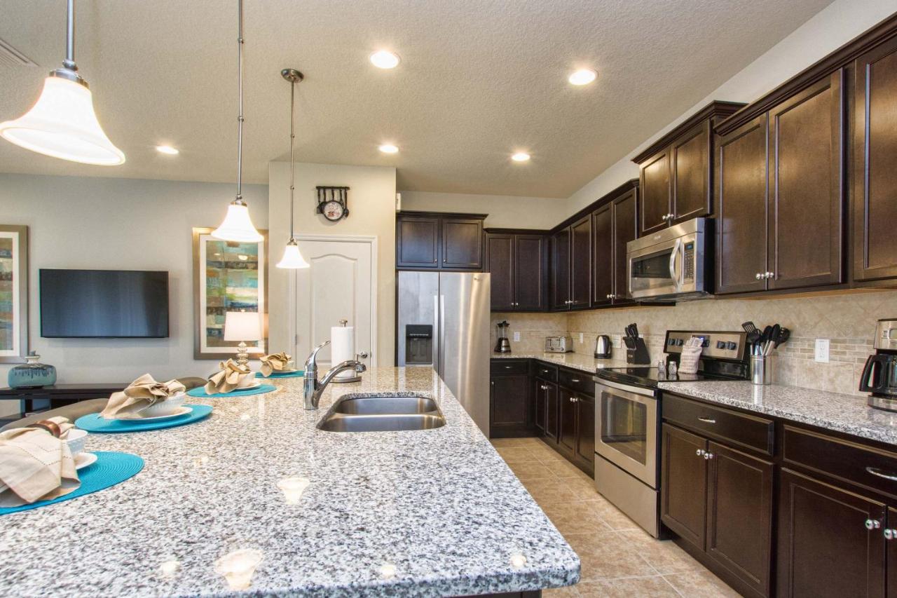  | Windsor-5 Bed Townhouse w/splashpool-3804WW