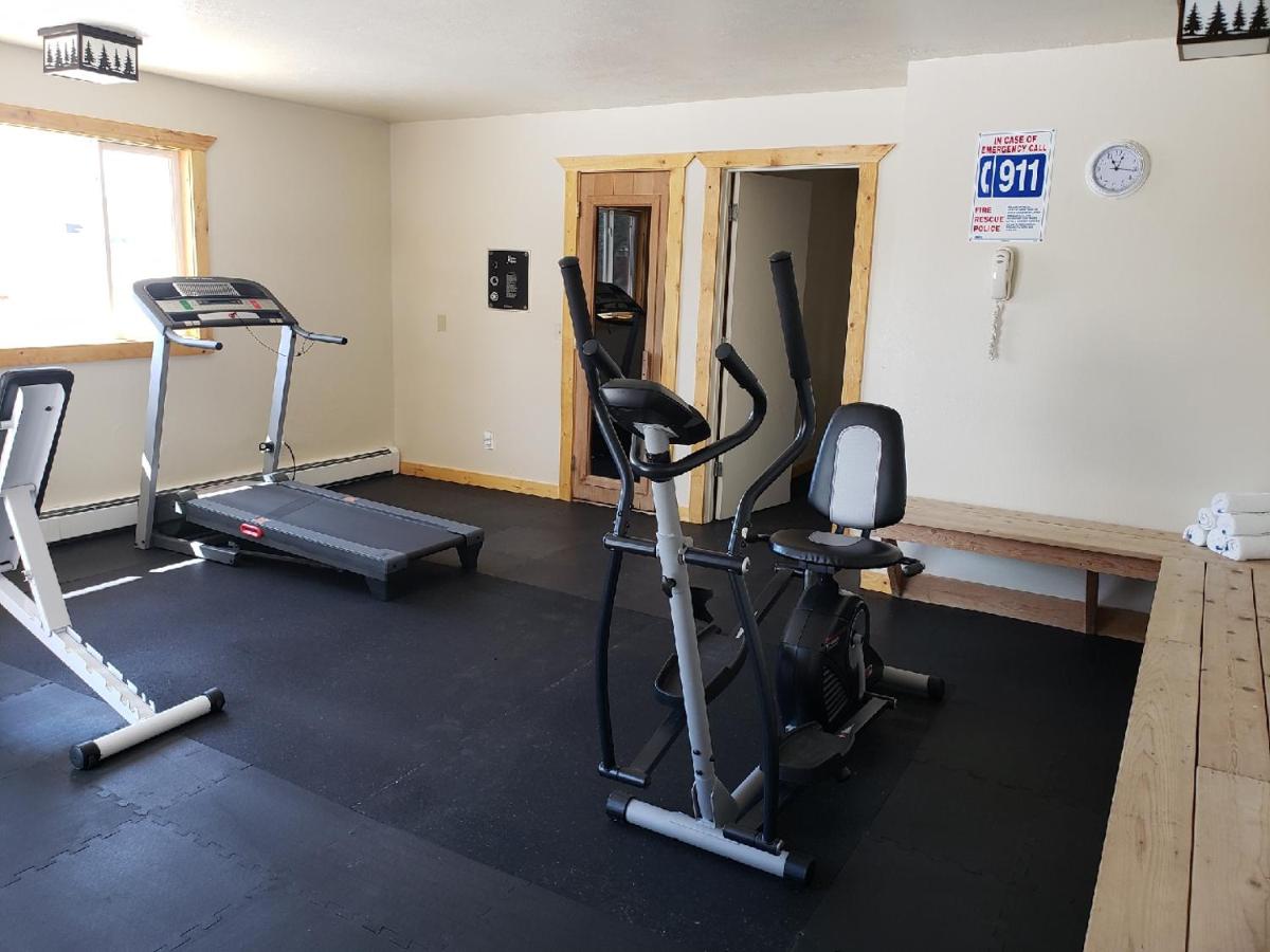| Cody Legacy Inn & Suites