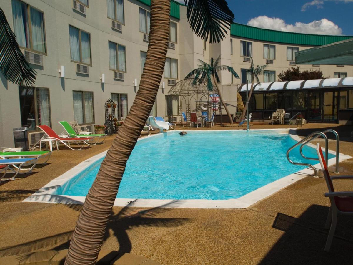  | Lamplighter Inn-South