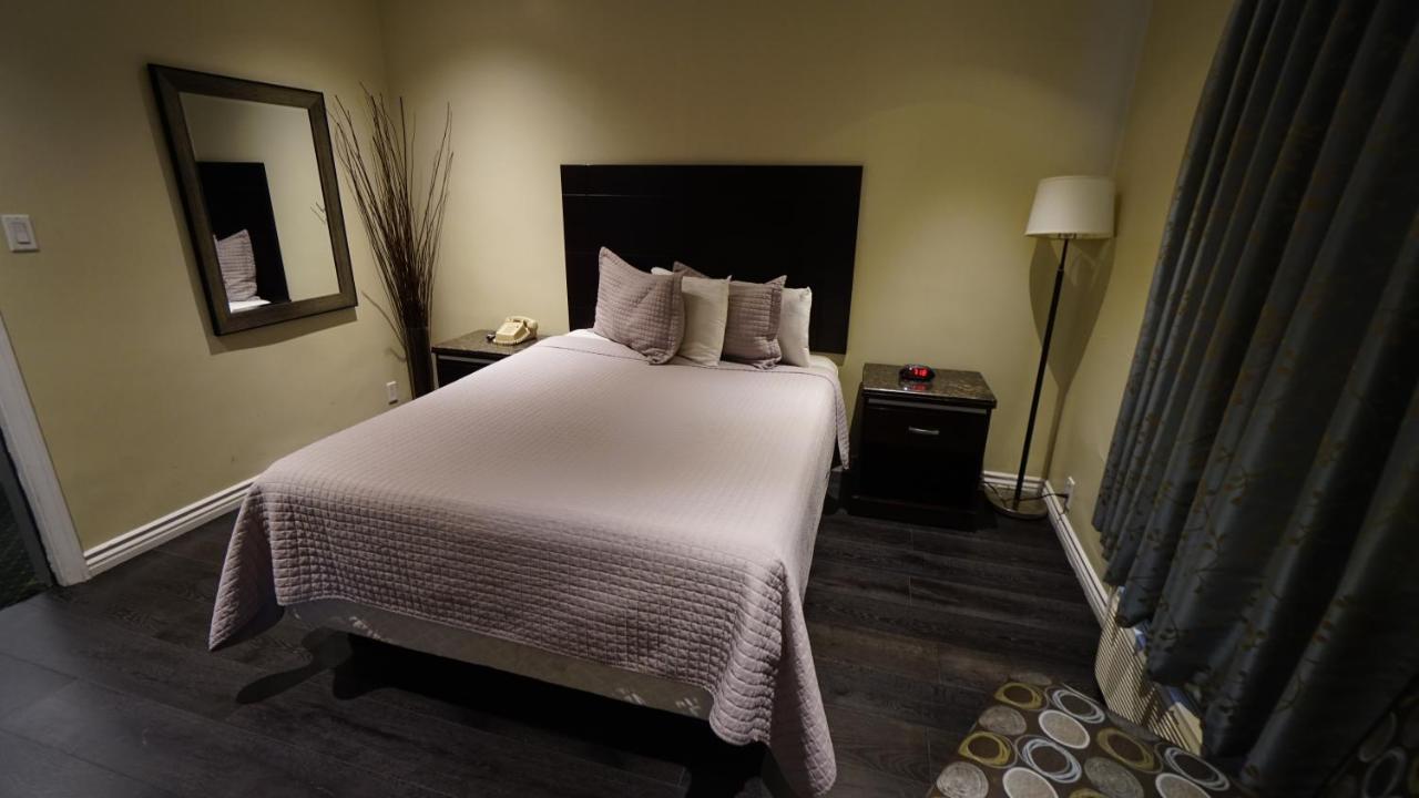 | Trylon Hotel - Hollywood