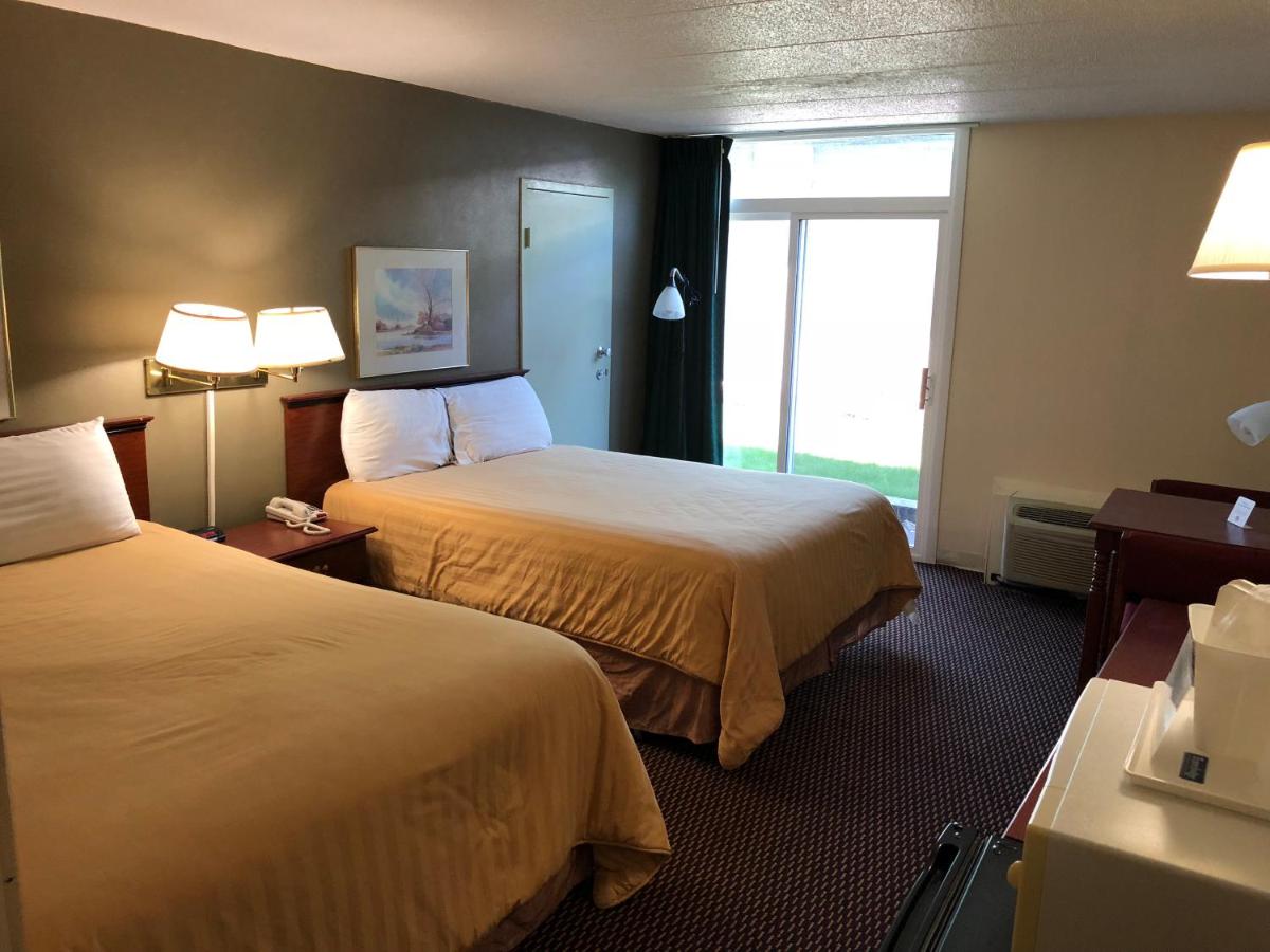 | Norwood Inn & Suites Worthington