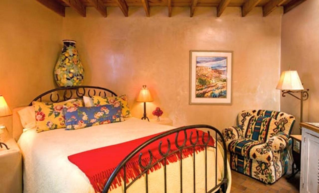 | El Farolito B&B Inn