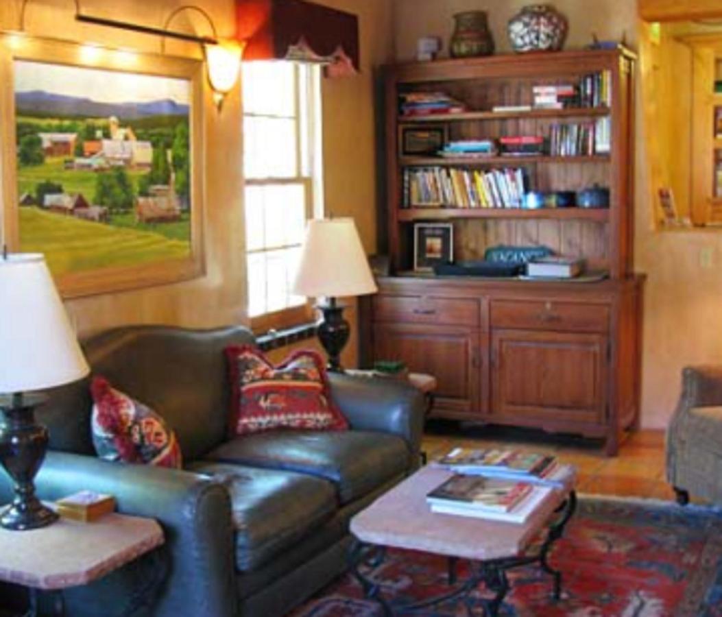 | El Farolito B&B Inn