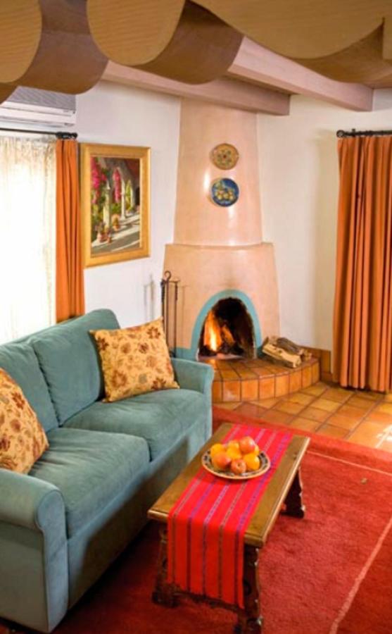 | El Farolito B&B Inn
