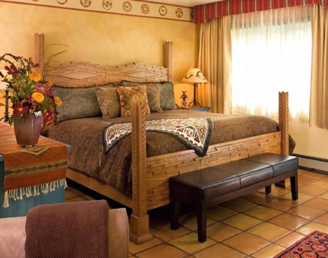 | El Farolito B&B Inn