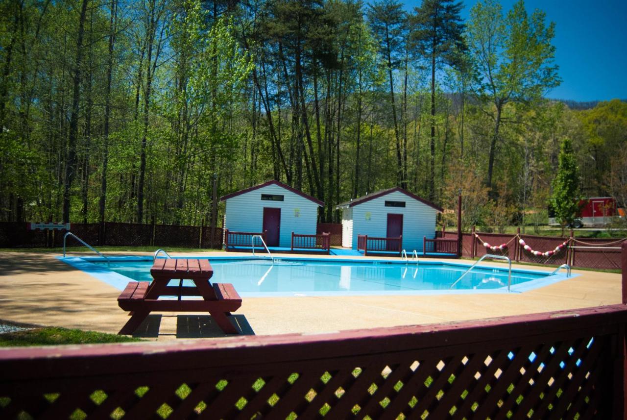 | Country Hideaway at Mountain Lakes Resort