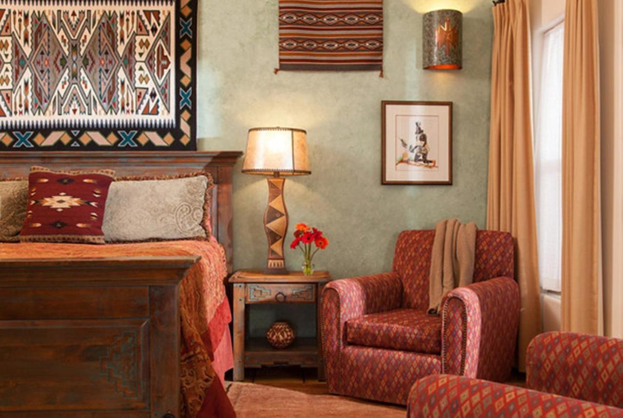 | Four Kachinas B&B Inn