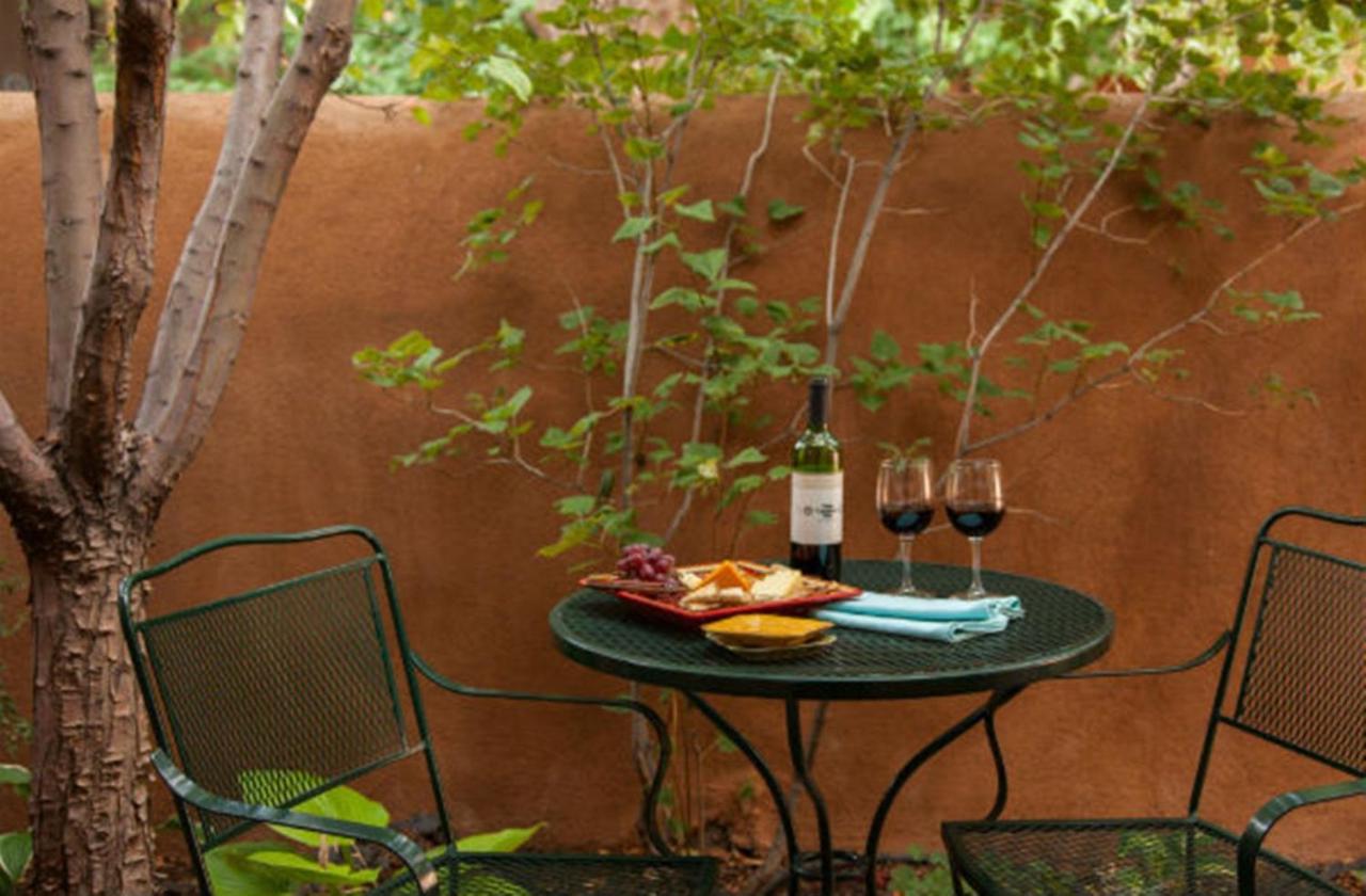 | Four Kachinas B&B Inn