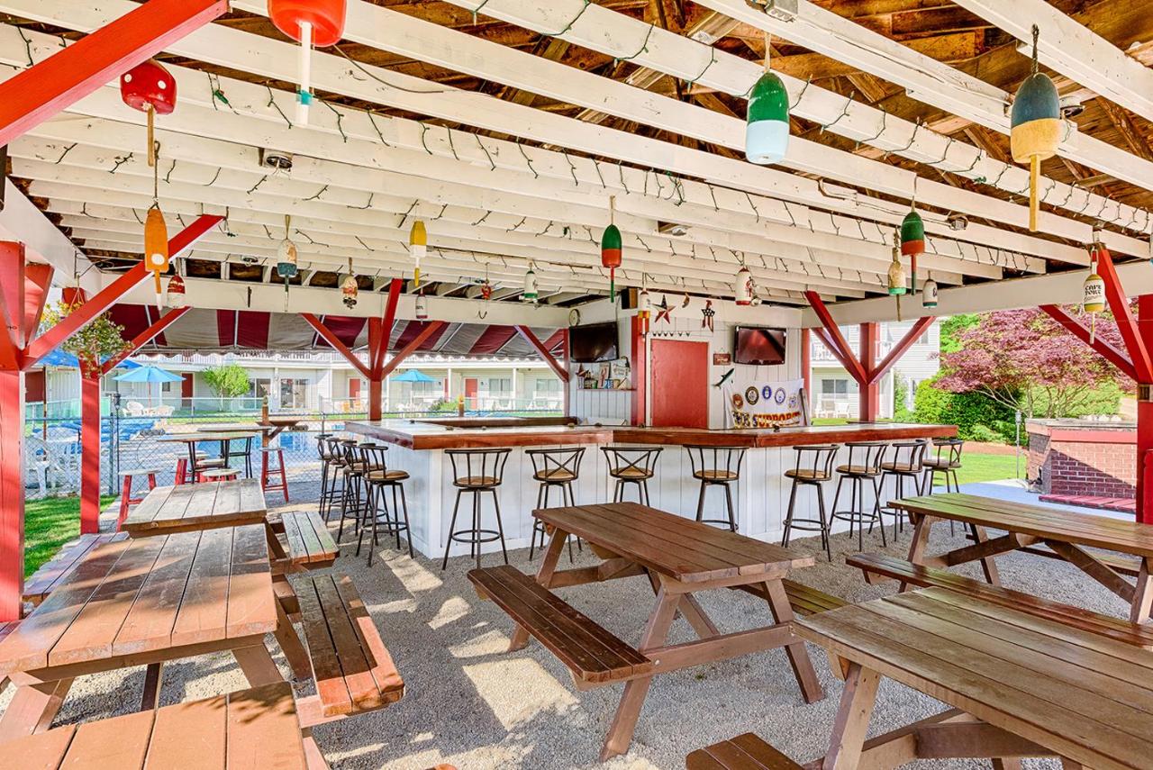 | Rhumb Line Resort