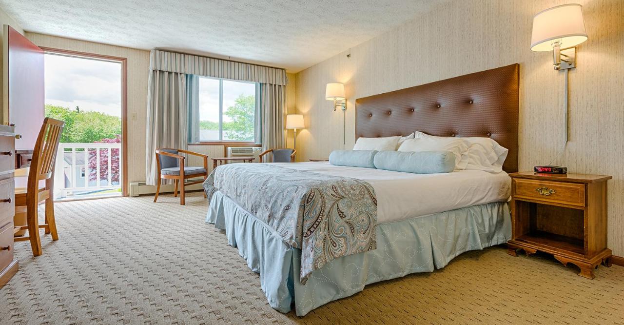 | Rhumb Line Resort