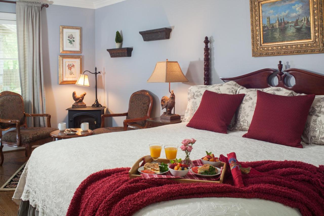  | Chanticleer Inn Bed & Breakfast