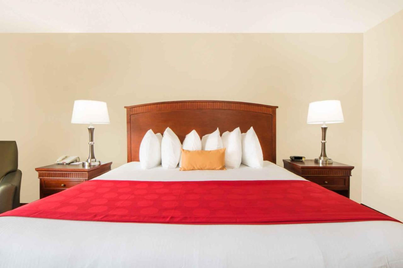 King Room - Non-Smoking at Ramada by Wyndham Enid