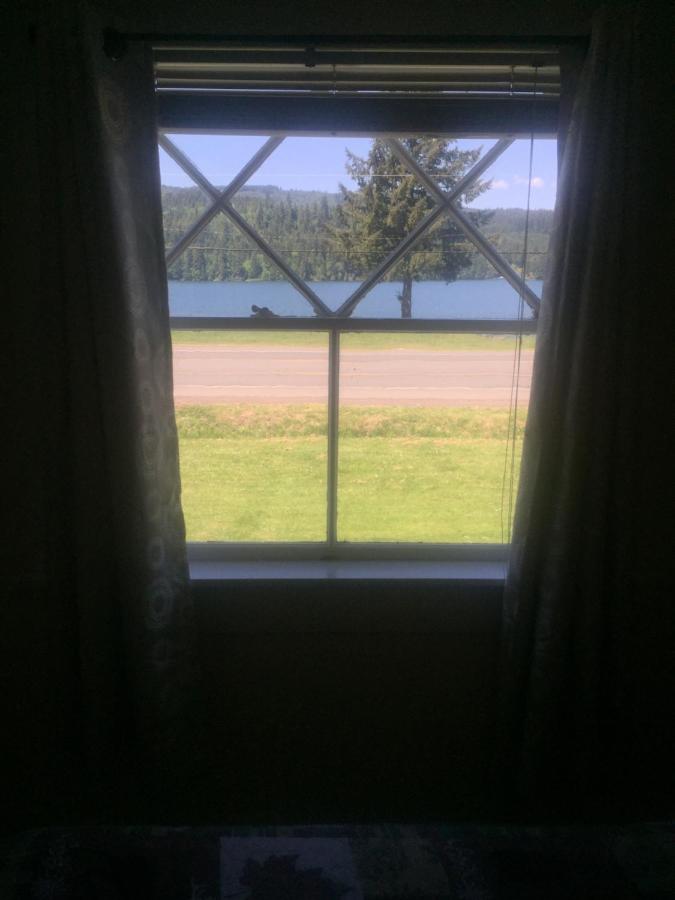 | Foster Lake Inn