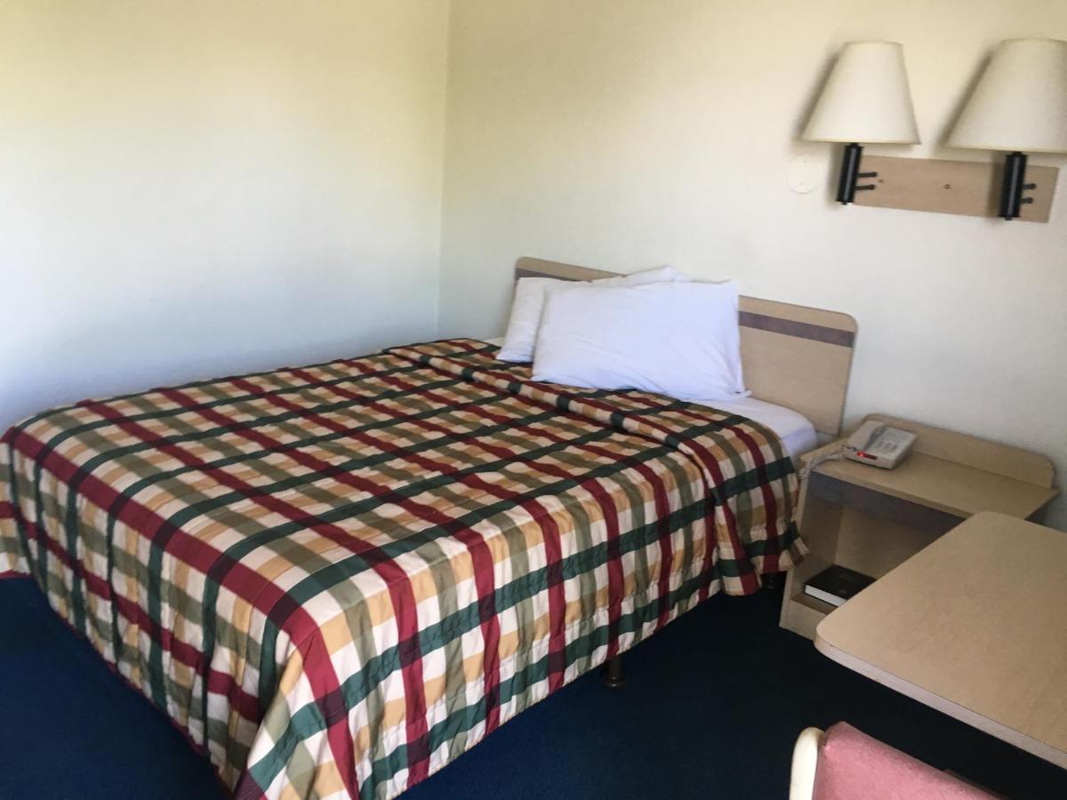  | America's Best value Inn & Suites-Helena