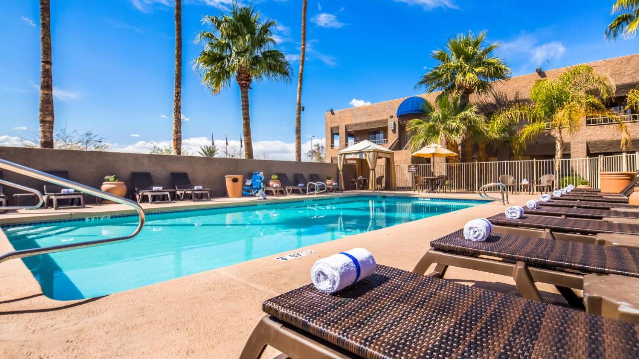  | Best Western InnSuites Phoenix Hotel & Suites