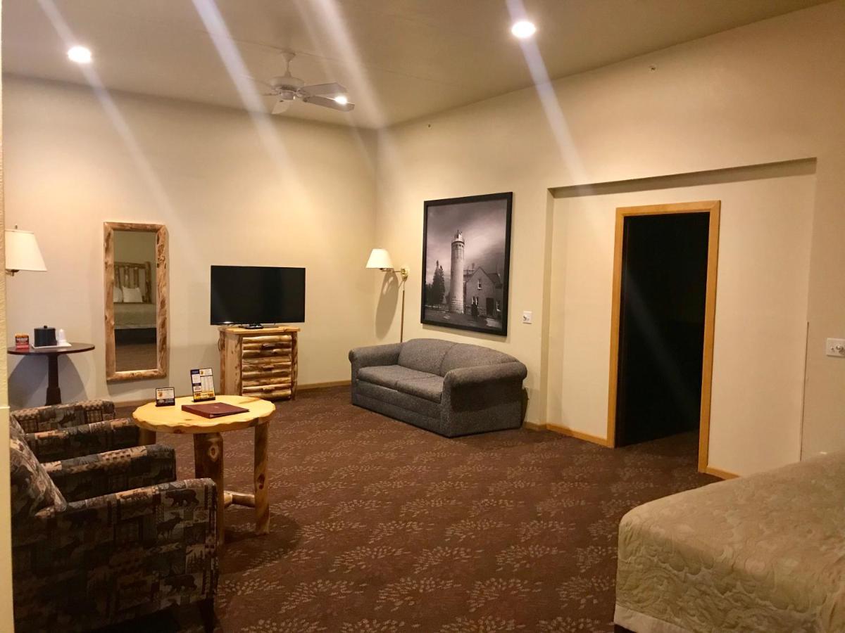 Two-Bedroom Suite - Non-Smoking (10 Adults) at Super 8 by Wyndham Bridgeview of Mackinaw City