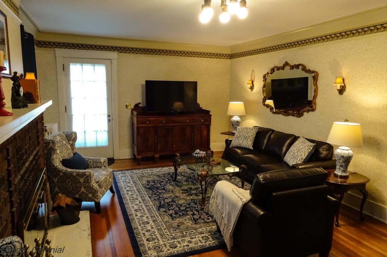 | Grand Colonial Bed and Breakfast