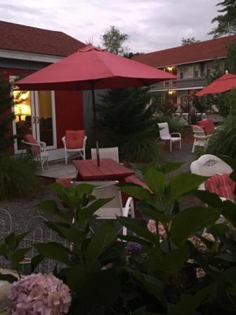 | Red Horse Inn