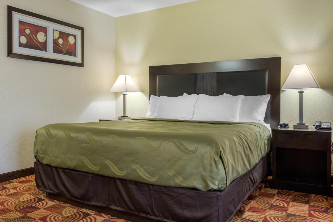 King Room - Non-Smoking at Quality Inn Bloomington near University