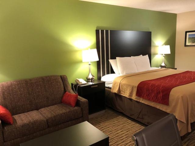 | Inn at Clinton