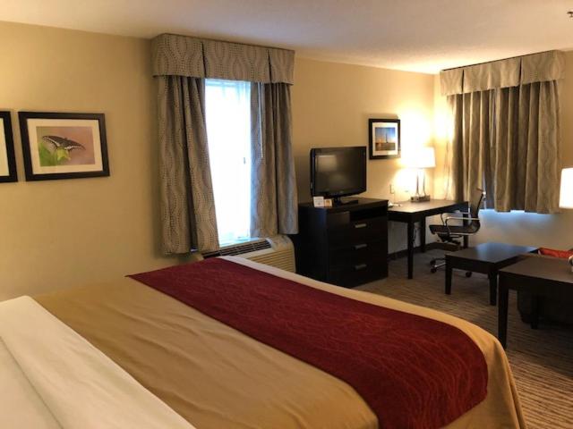 | Inn at Clinton