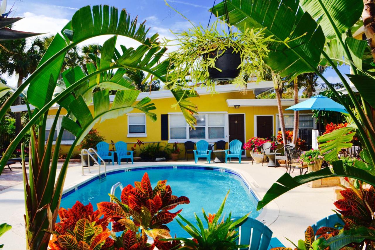 | Sea Turtle Inn