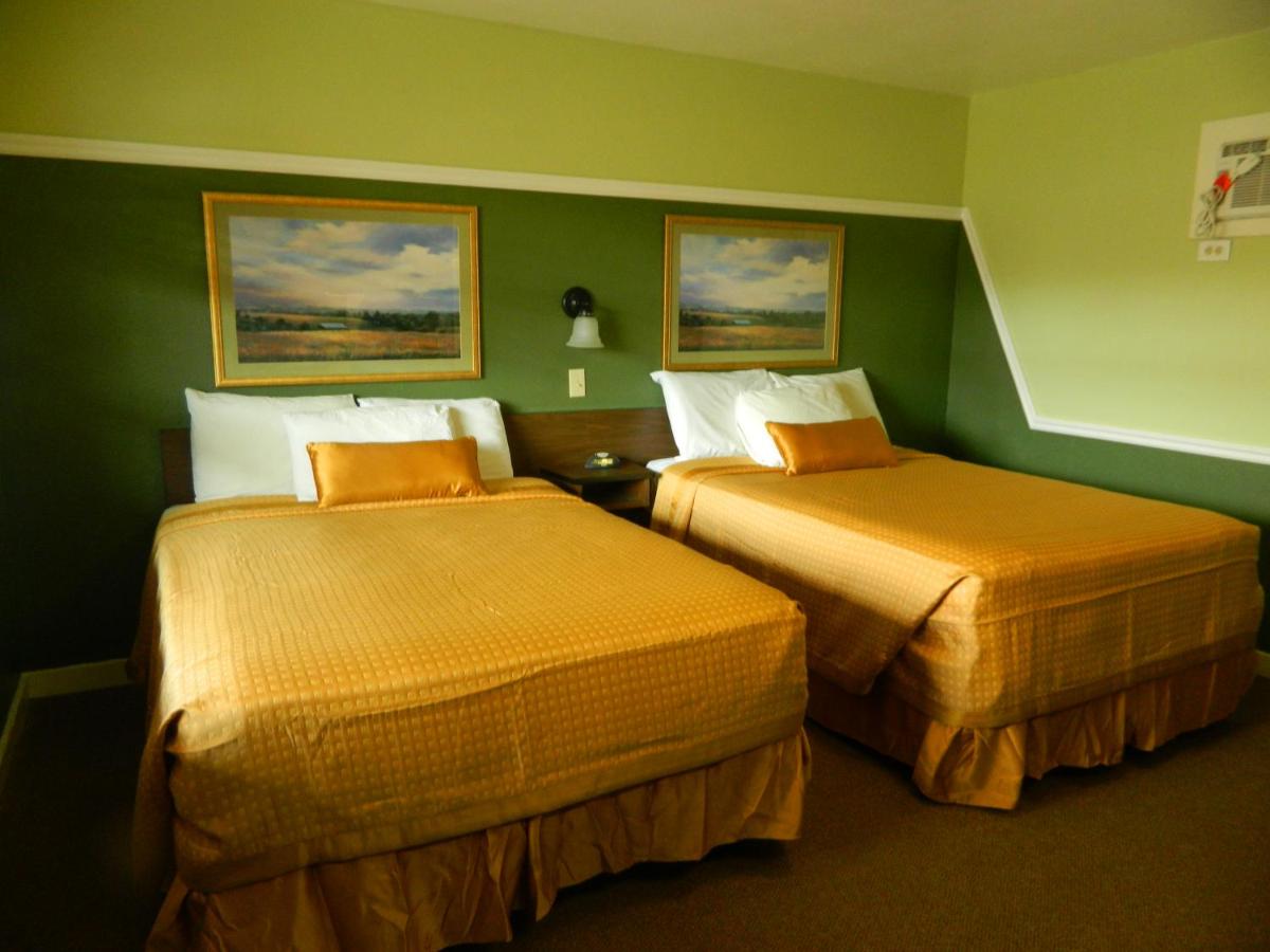 | Country Motor Inn