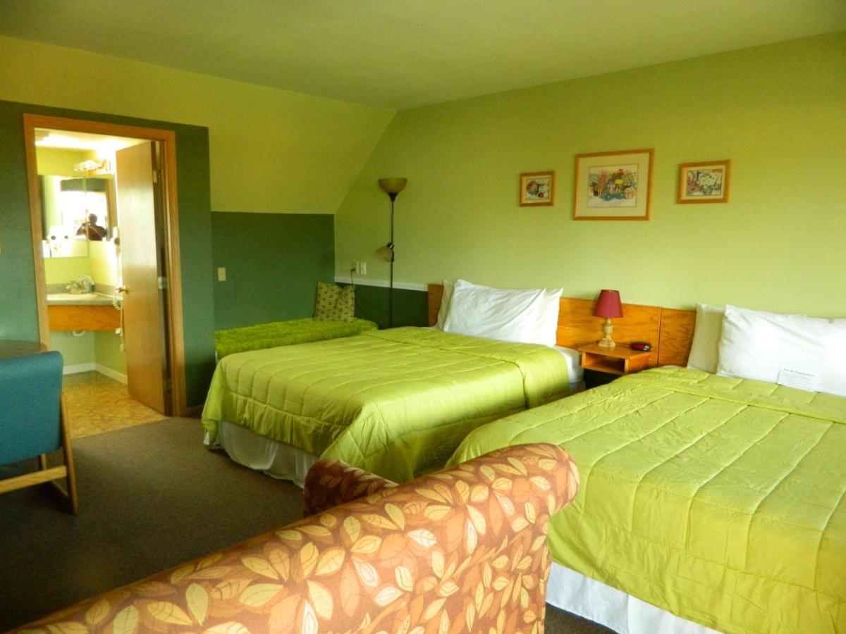 | Country Motor Inn