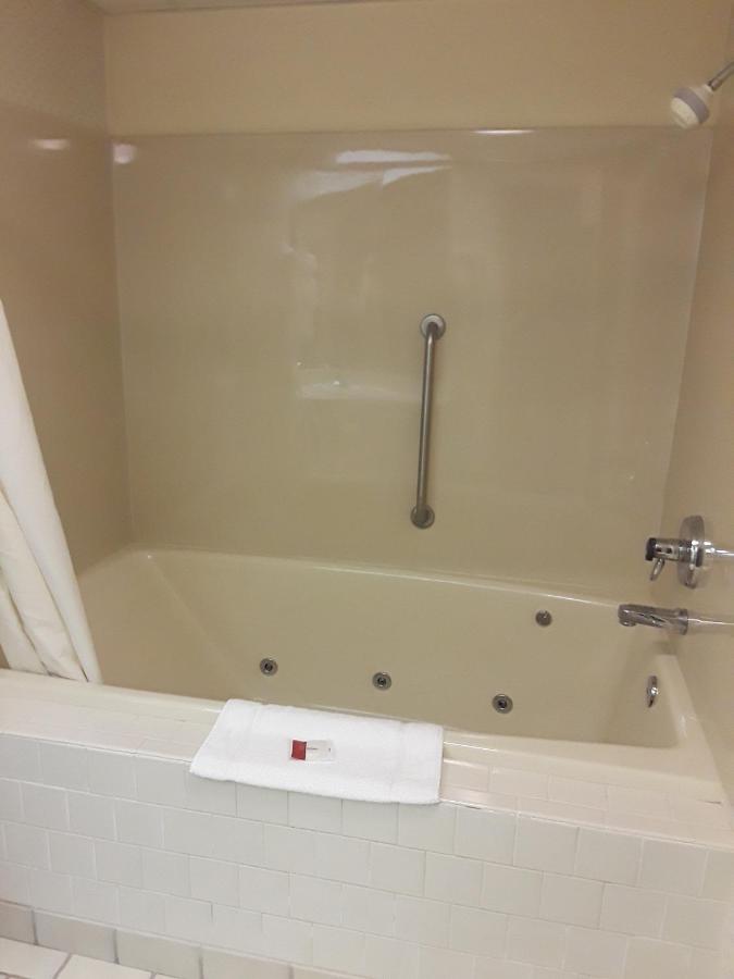 Studio with Two Queen Beds - Non-Smoking at Baymont by Wyndham London KY