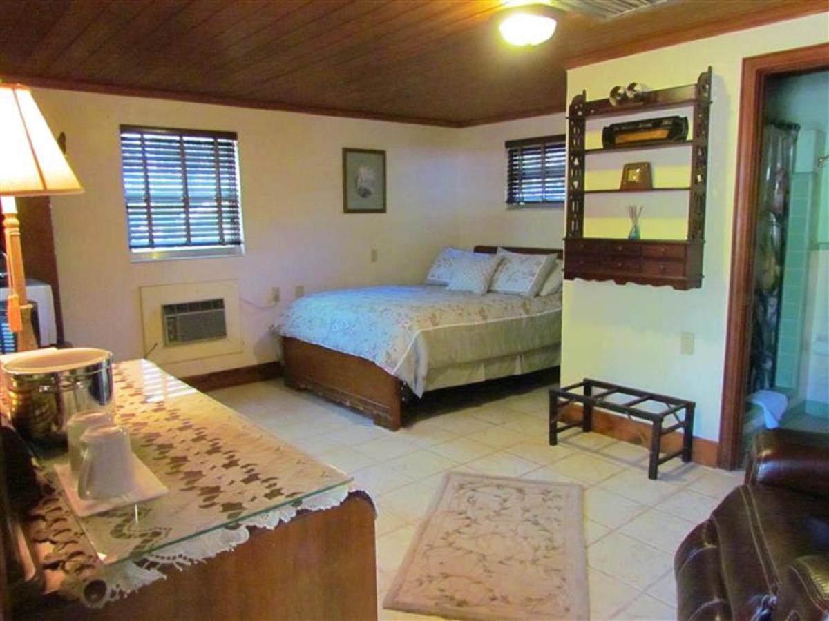  | The Yearling Cabins
