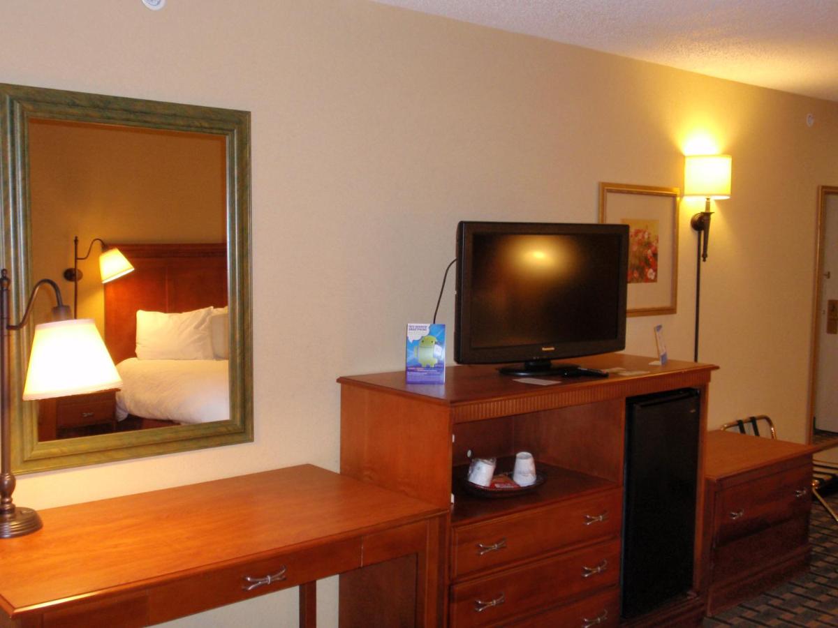 King Room - Non-Smoking at Baymont by Wyndham Lewisville