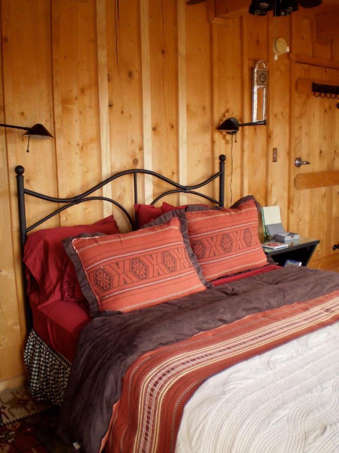 | Silver River Adobe Inn Bed and Breakfast