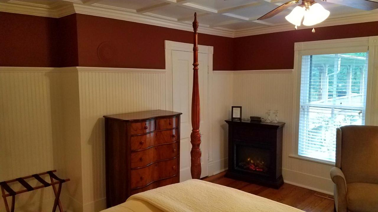 | Hummingbird Inn
