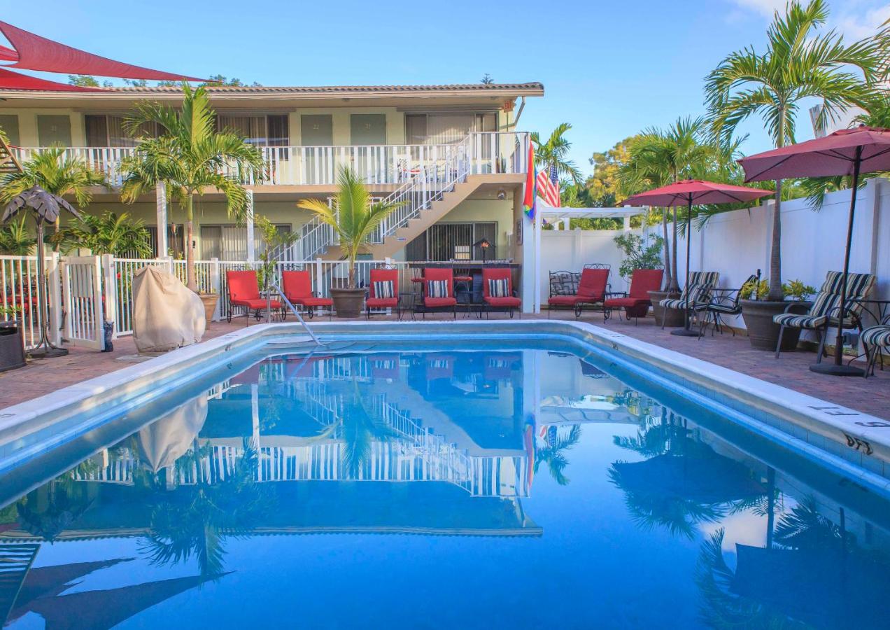  | The Big Coconut Guesthouse - Gay Men's Resort