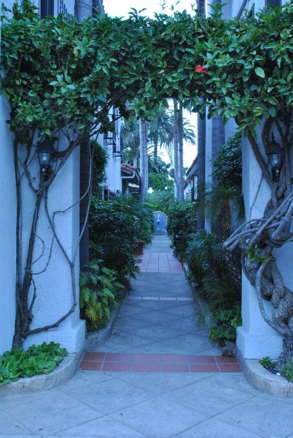 | Casa Del Mar Inn