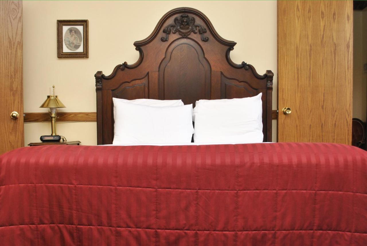  | Hotel Millersburg