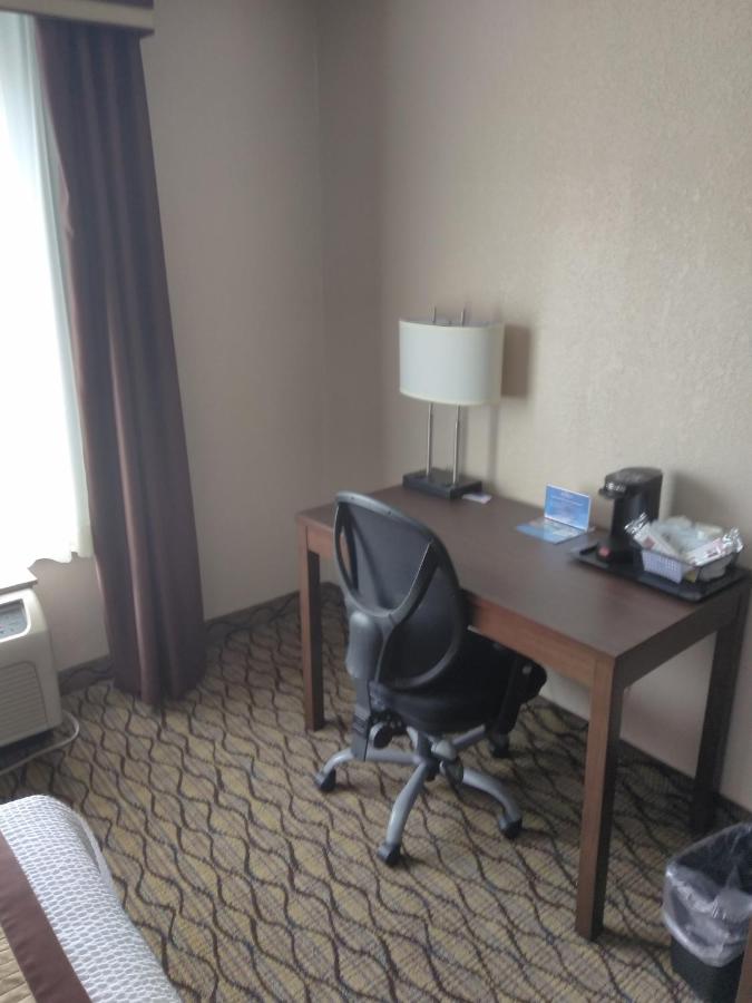 Queen Room with Two Queen Beds - Non-Smoking at Baymont by Wyndham Madison Heights Detroit Area