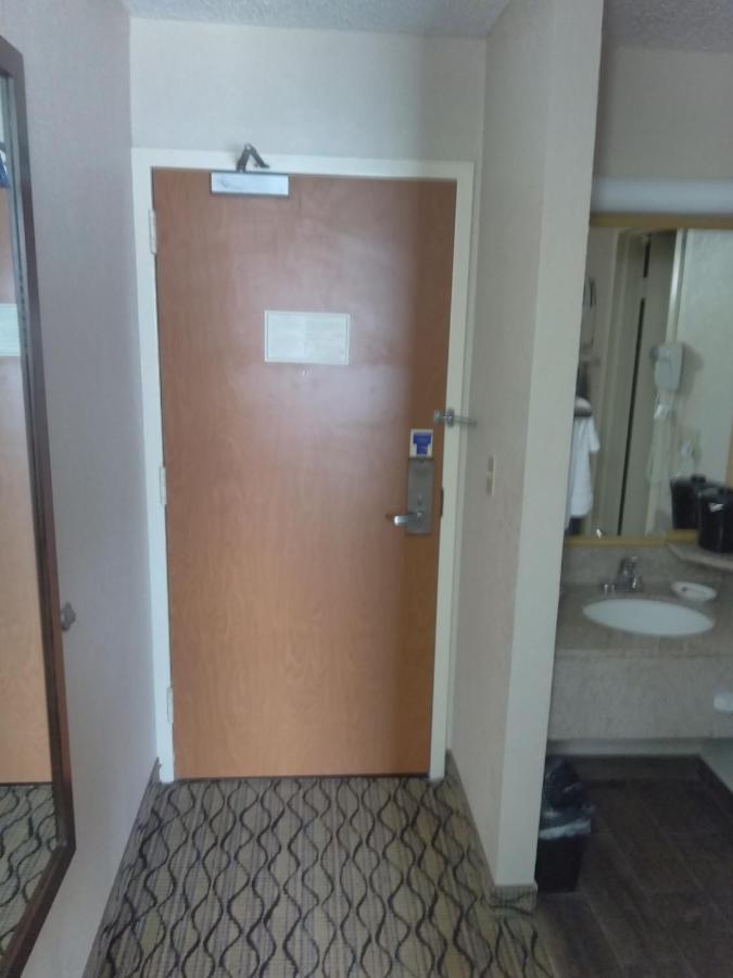 Queen Room with Two Queen Beds - Non-Smoking at Baymont by Wyndham Madison Heights Detroit Area
