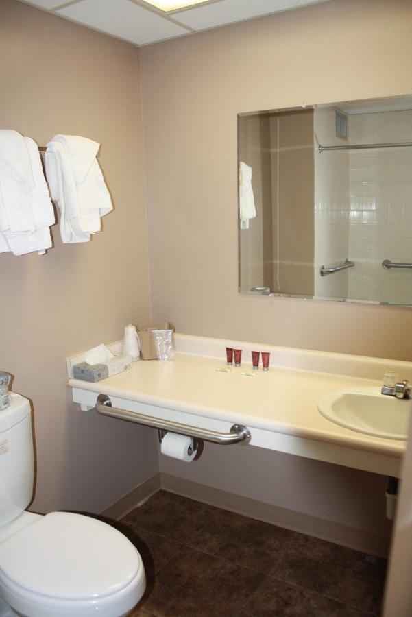 | Sunlac Inn Lakota
