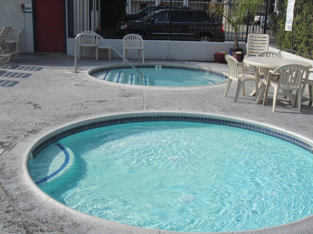 | Castle Inn and Suites Anaheim