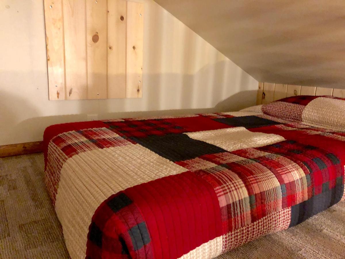 Three-Bedroom Villa at Rockerville Lodge & Cabins