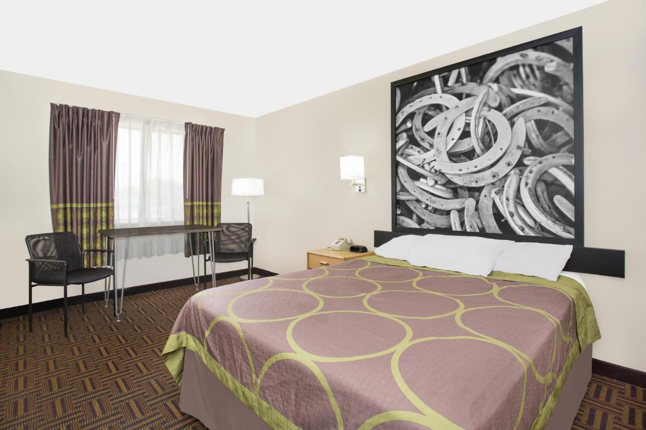 Queen Room - Non-Smoking at Super 8 by Wyndham Bloomfield