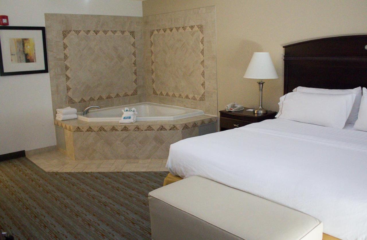 | Holiday Inn Express West Jefferson, an IHG Hotel