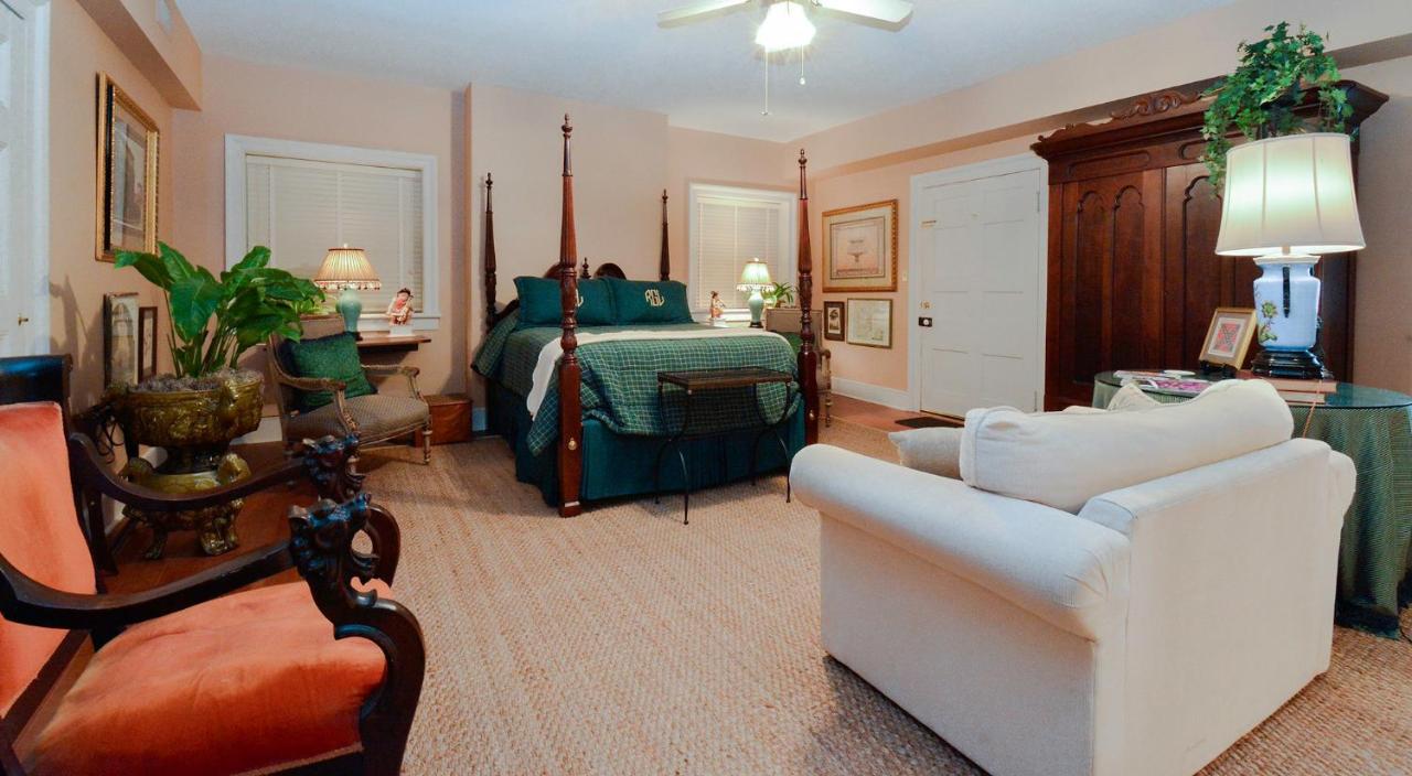 | Choctaw Hall Bed & Breakfast