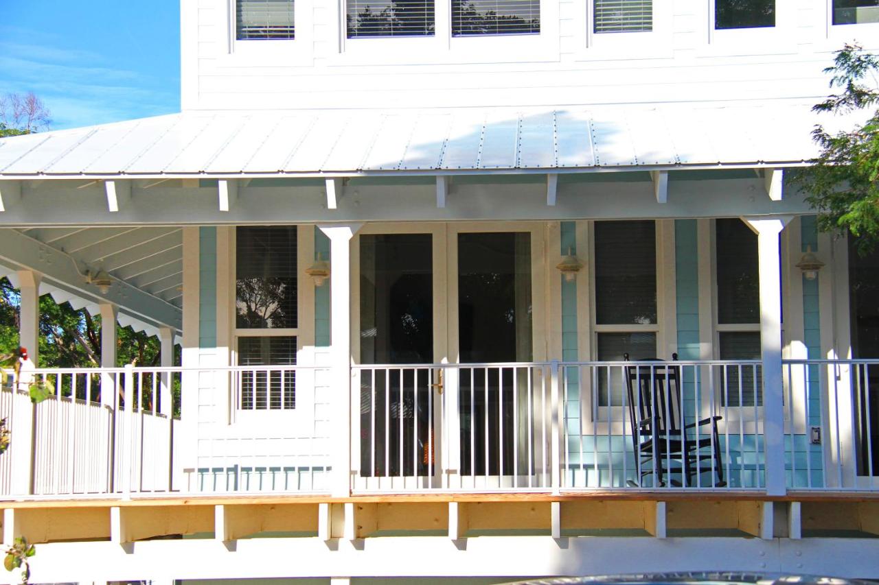 One-Bedroom Suite at Dolphin Point Villas