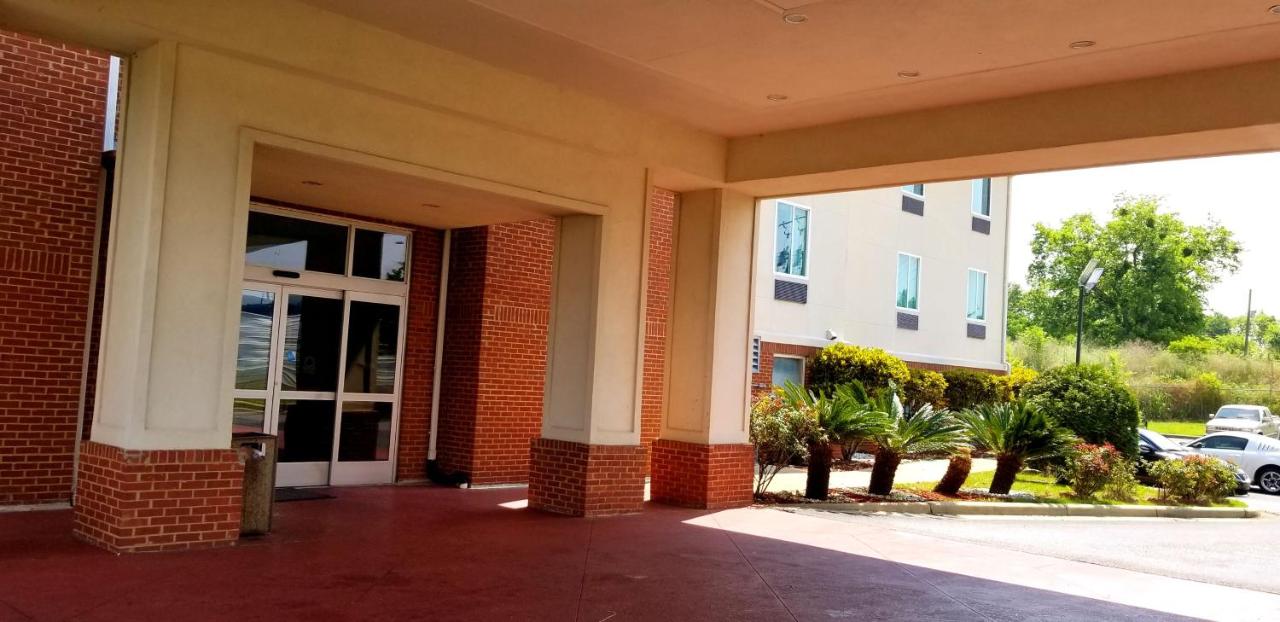 | Home Inn & Suites
