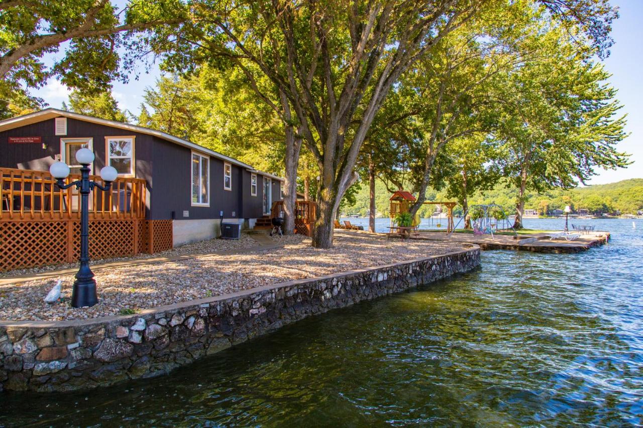 Two-Bedroom Deluxe Cabin at Point View Resort
