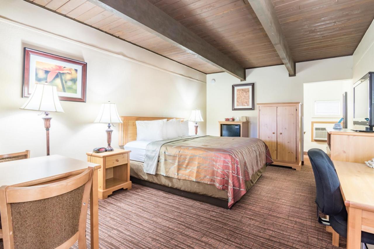  | Teton West Motel