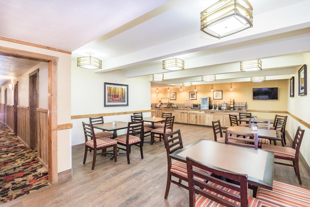  | Teton West Motel